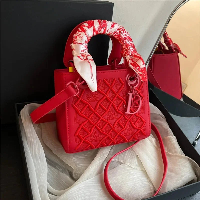 Sac à Main Monogramme Rose – Élégant & Polyvalent