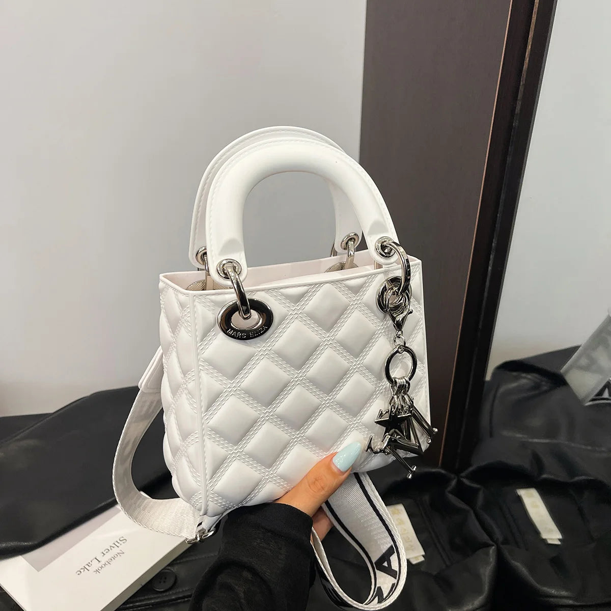 Mini Sac Matelassé Chic – Avec Bandoulière LargeSi