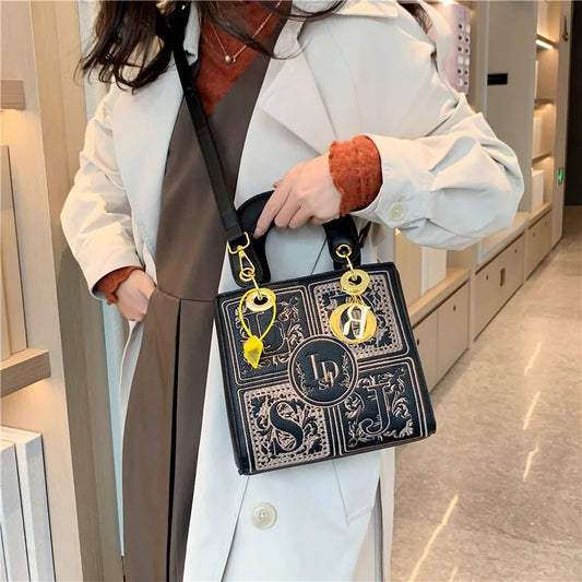 Sac “Arm-Candy” Premium 2025 – Élégant, Chic & Polyvalent
