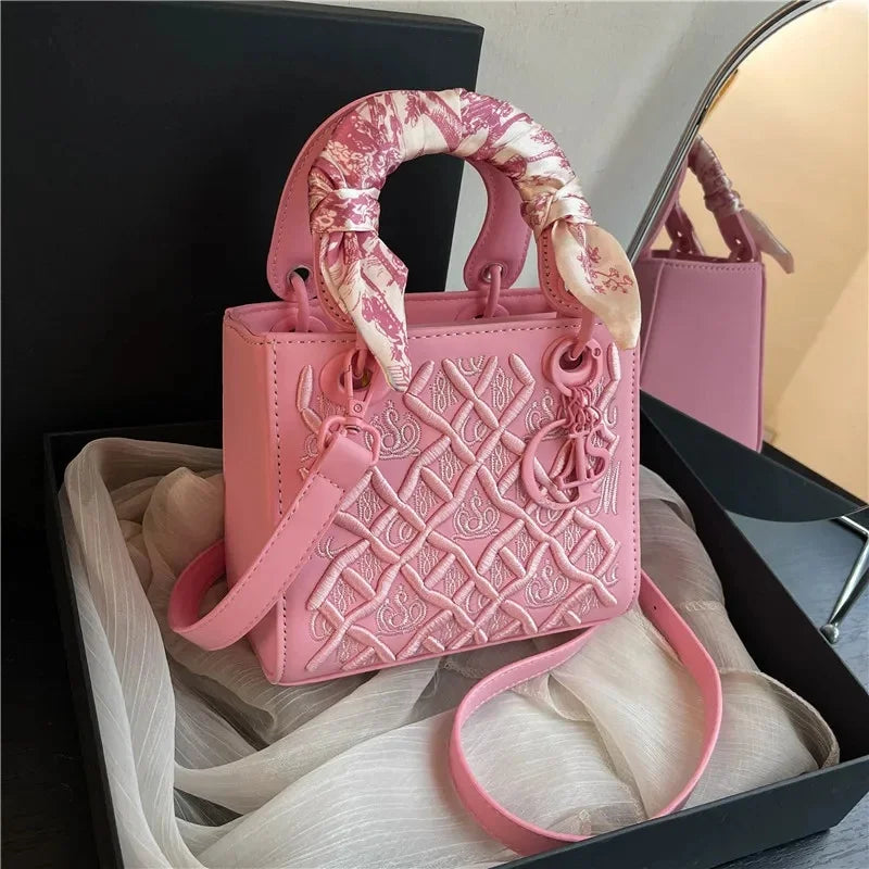 Sac à Main Monogramme Rose – Élégant & Polyvalent