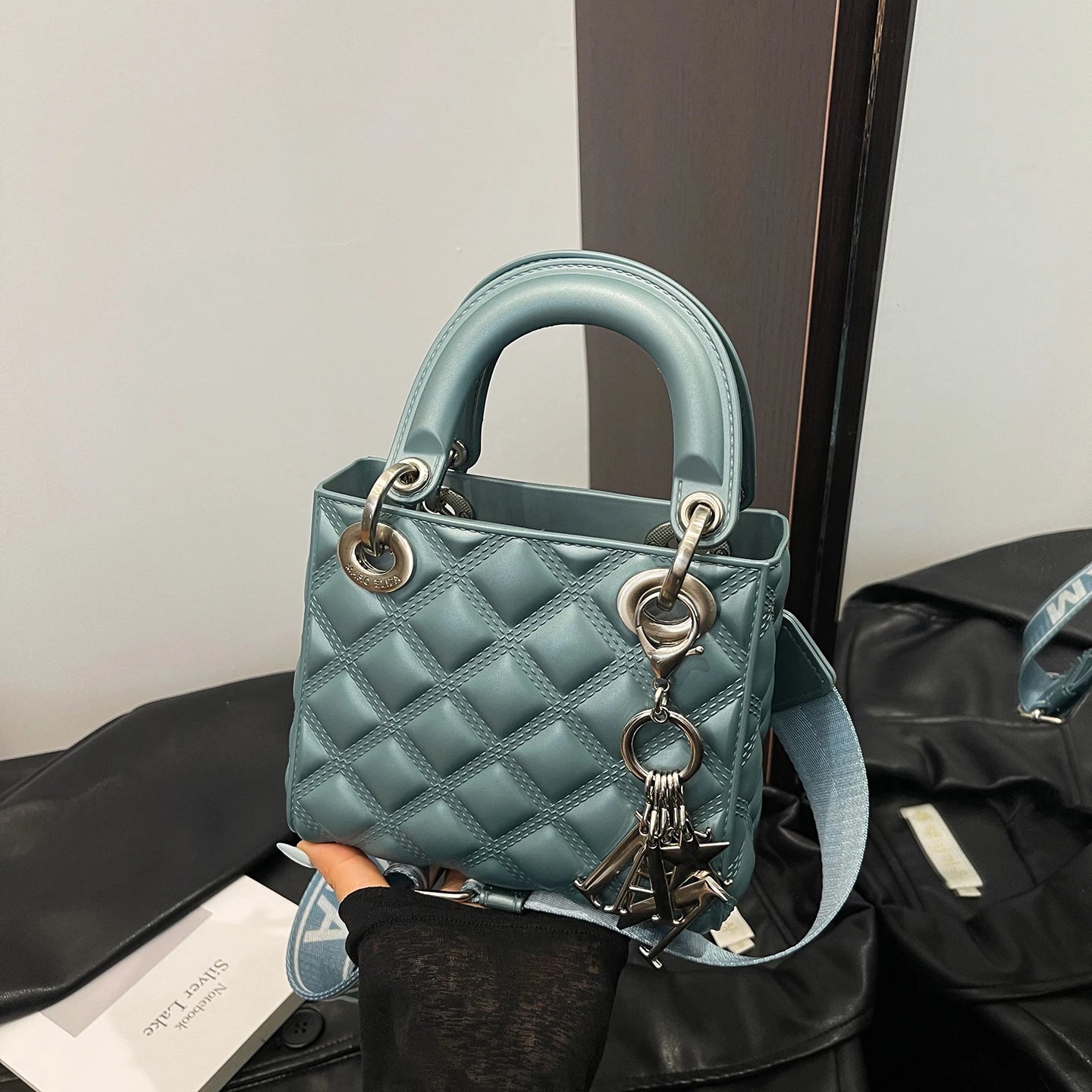 Mini Sac Matelassé Chic – Avec Bandoulière LargeSi